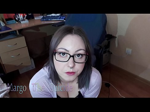 ❤️ Nighean gnèitheach le speuclairean a’ suirghe Dildo gu domhainn air a’ chamara Porno aig porn gd.flvporn.ru ️❤